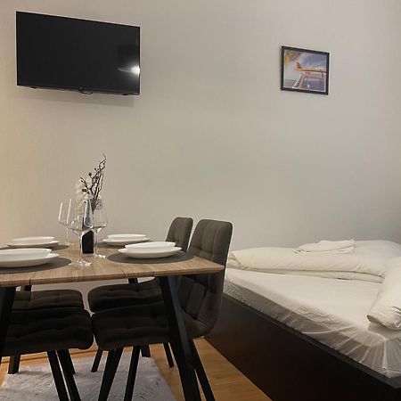 Cozy-5-Person Apartment In Vienna 5 Екстер'єр фото